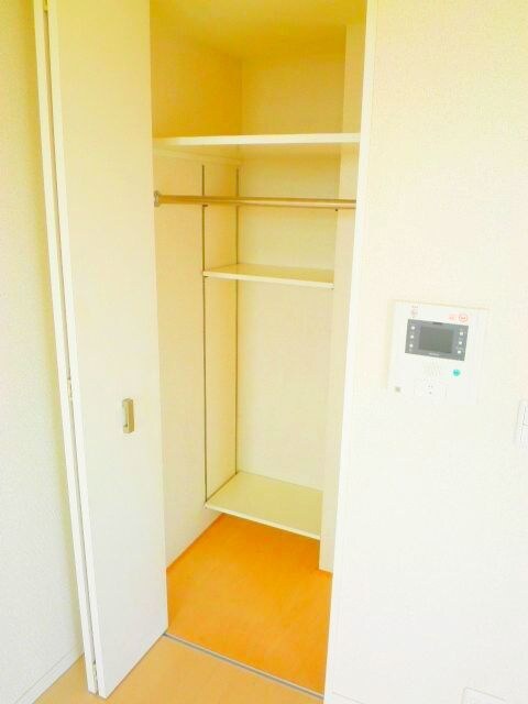 物件内観写真12　(収納)
