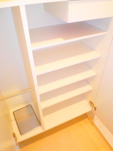 物件内観写真15　(靴箱)