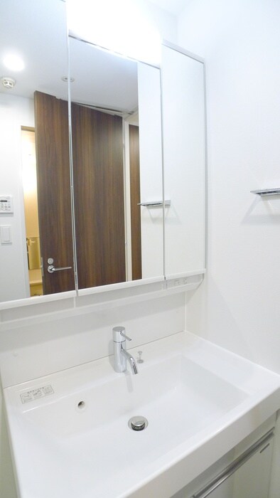 物件内観写真11　(洗面)