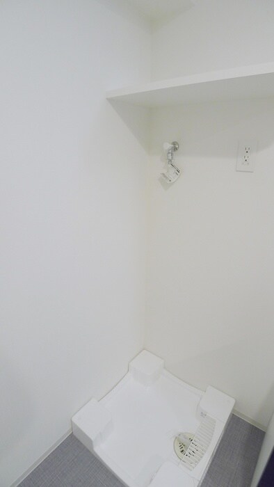 物件内観写真17　(洗濯機置場)
