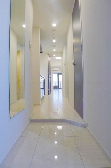 物件内観写真18　(玄関)