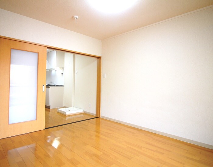 物件内観写真8　(居室)