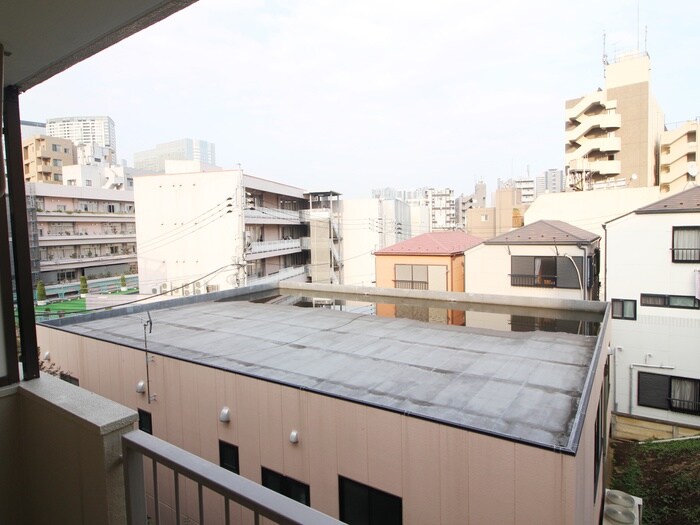 物件内観写真16　(室内からの展望)