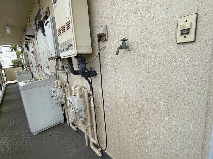 物件内観写真12　(洗濯機置場)