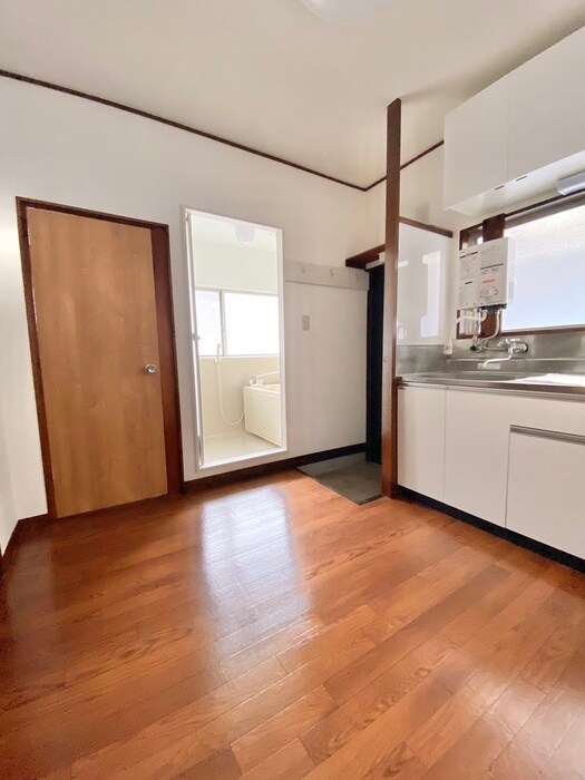 物件内観写真19　(室内からの展望)