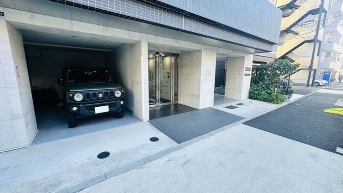 物件外観写真4　(駐車場)