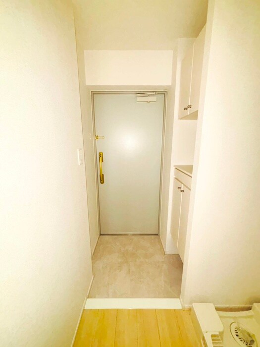物件内観写真14　(玄関)
