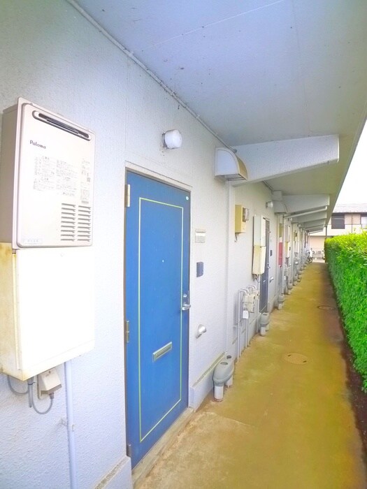 物件外観写真5　(エントランス部分)