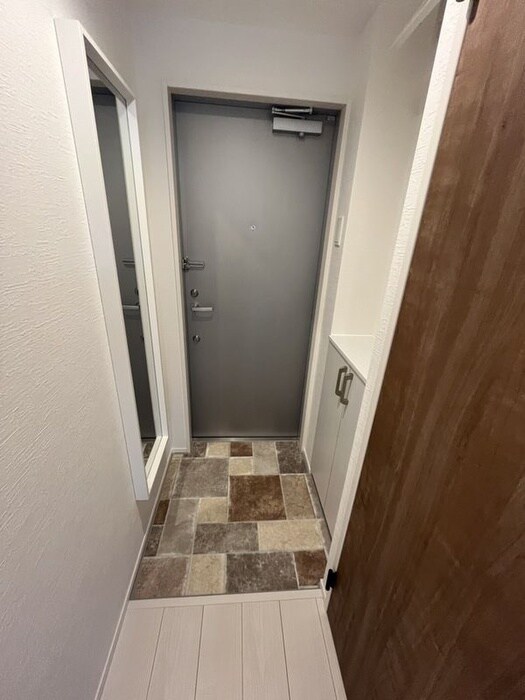 物件内観写真15　(玄関)