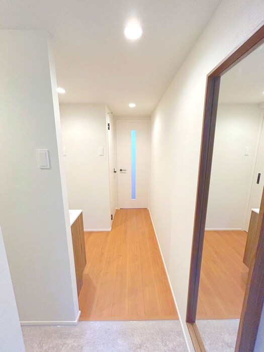 物件内観写真18　(廊下)