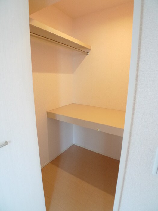 物件内観写真11　(収納)