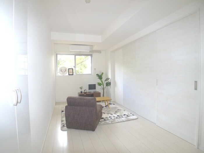 物件内観写真7　(居室)