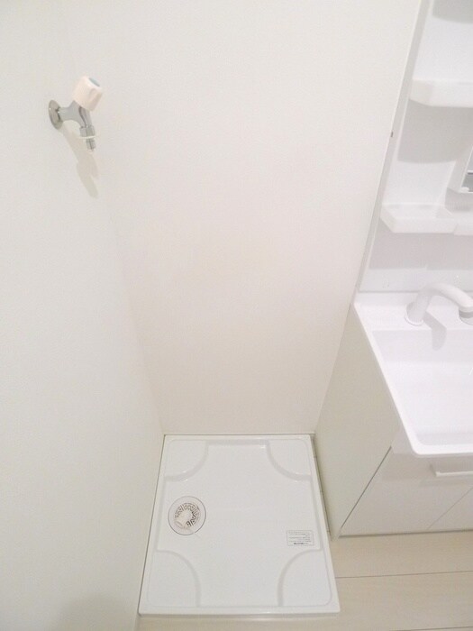 物件内観写真15　(洗濯機置場)