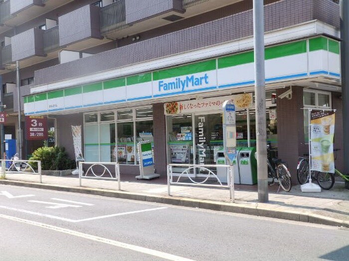 ファミリーマート砧城山通り店