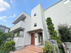 ピナス日吉外観写真