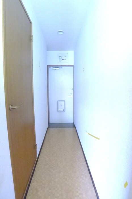 物件内観写真11　(玄関)