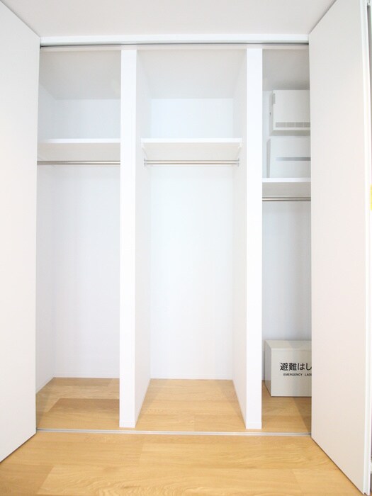 物件内観写真16　(収納)