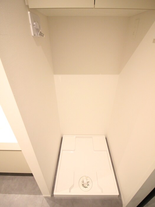 物件内観写真18　(洗濯機置場)