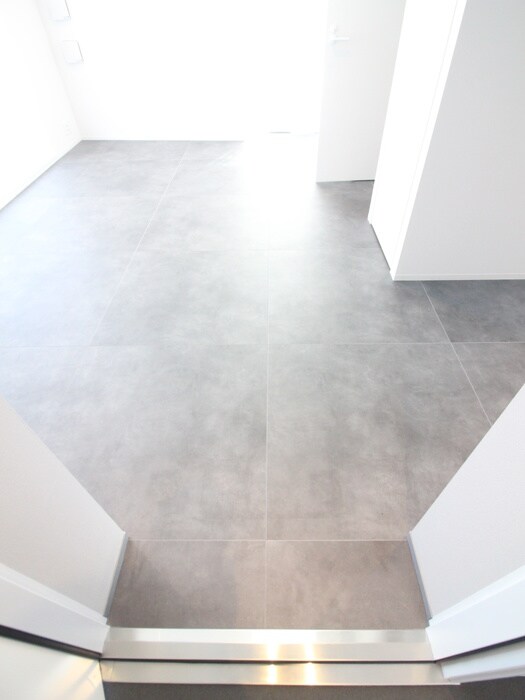 物件内観写真21　(玄関)