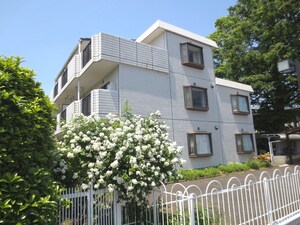 ドルフ成城外観写真