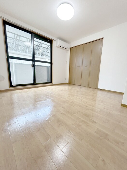 物件内観写真4　(居室)