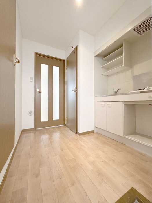 物件内観写真18　(廊下)