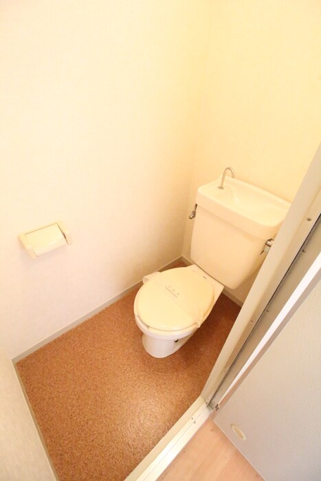 物件内観写真8　(トイレ)