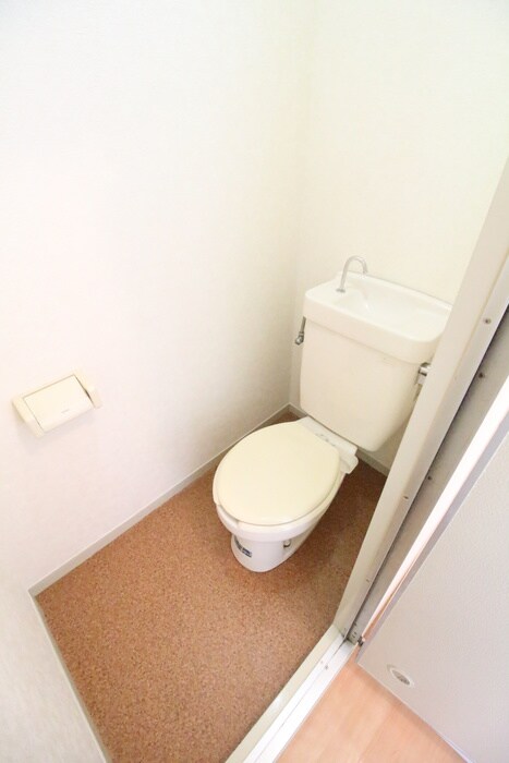 物件内観写真8　(トイレ)