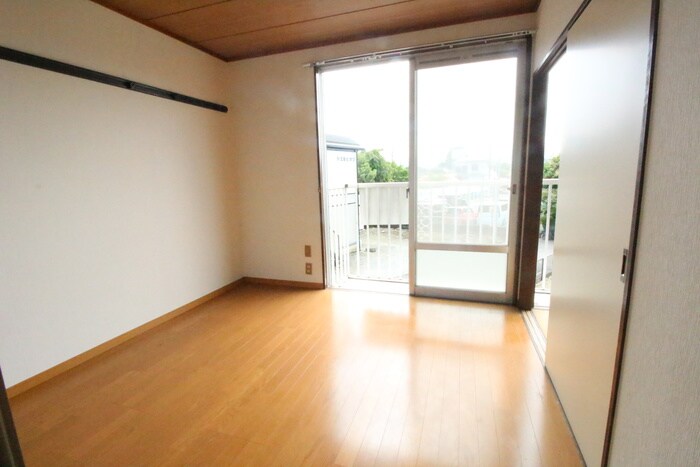 物件内観写真9　(居室)