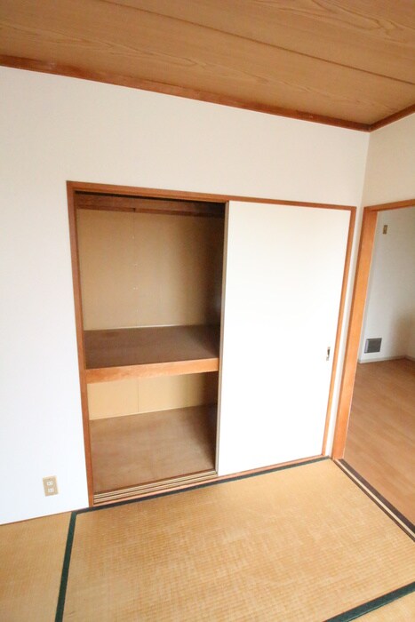物件内観写真11　(収納)