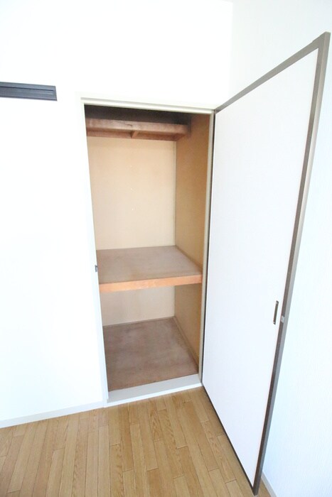 物件内観写真13　(収納)