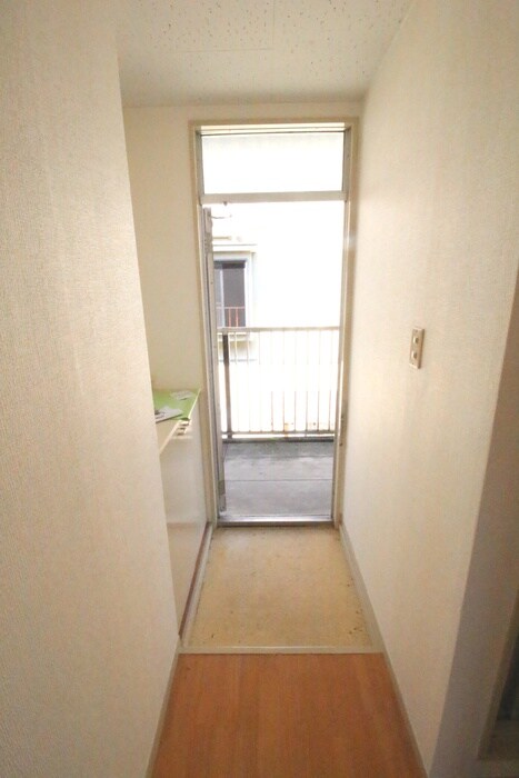 物件内観写真14　(玄関)