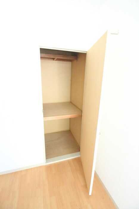 物件内観写真16　(収納)