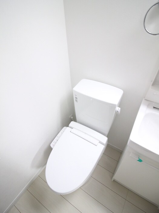 物件内観写真14　(トイレ)