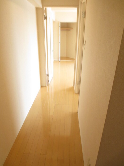物件内観写真19　(廊下)
