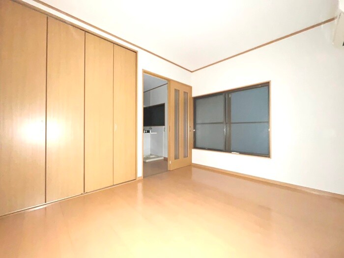 物件内観写真6　(居室)