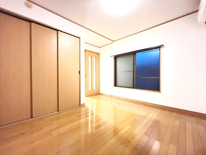 物件内観写真6　(居室)