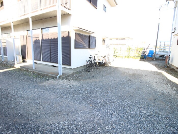 物件外観写真5　(エントランス部分)