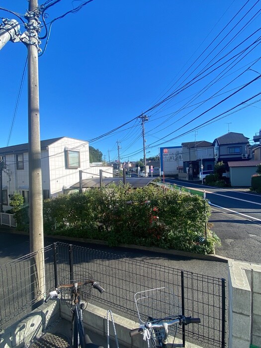 物件内観写真14　(室内からの展望)