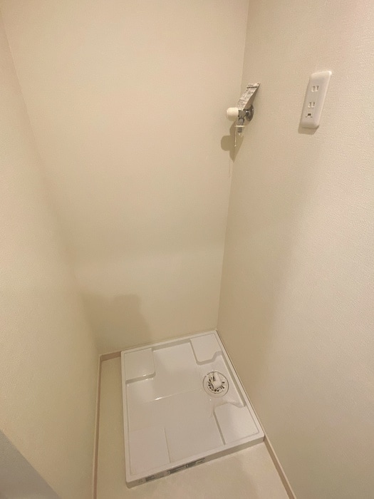 物件内観写真18　(洗濯機置場)