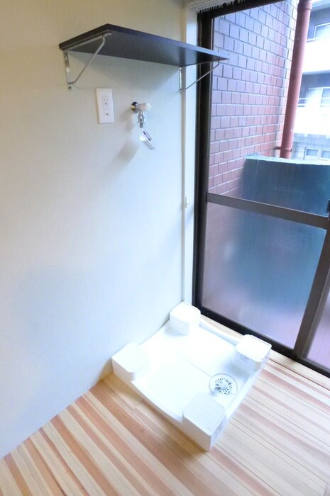 物件内観写真20　(洗濯機置場)