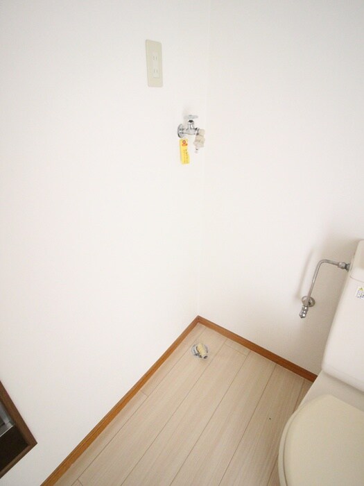 物件内観写真17　(洗濯機置場)