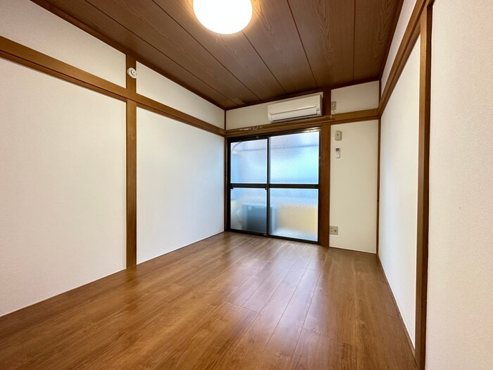 物件内観写真8　(居室)