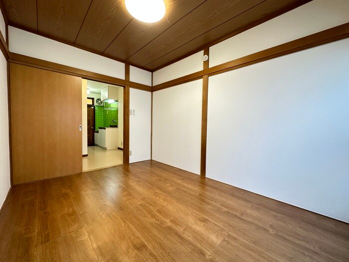 物件内観写真9　(居室)