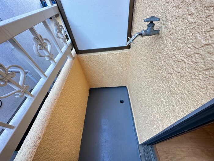 物件内観写真14　(洗濯機置場)