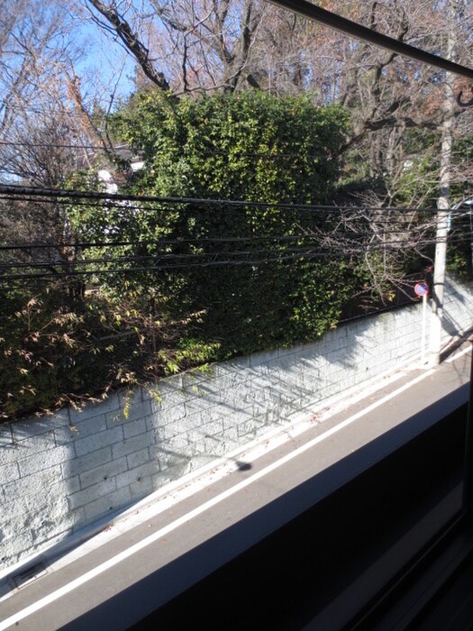 物件内観写真16　(室内からの展望)