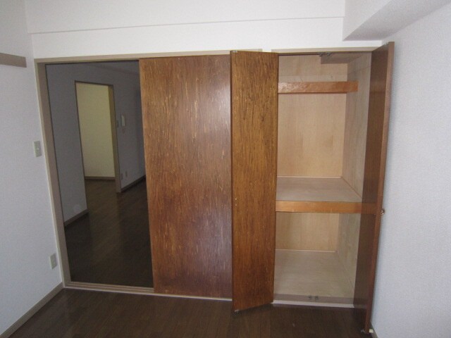 物件内観写真10　(収納)