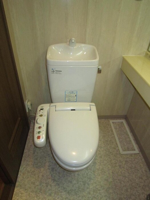 物件内観写真12　(トイレ)