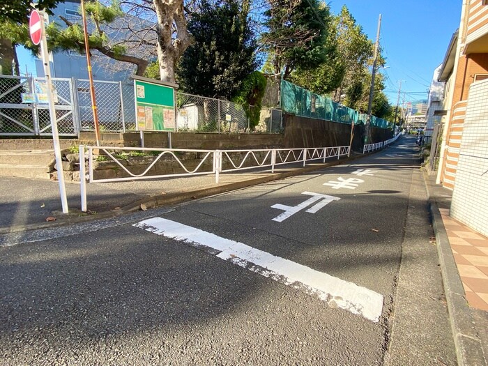 物件外観写真3　(周辺環境)