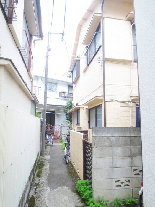 物件外観写真5　(エントランス部分)